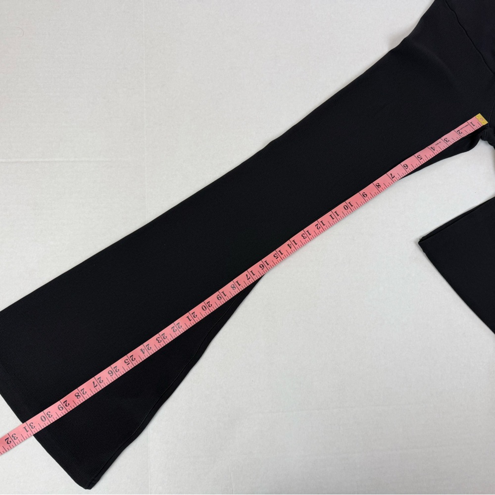 NWT Aerie‎ OFFLINE High Rise Flare Leggings Black Ribbed Yoga Pants S - Picture 11 of 11